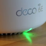 Green LED internet light on base of Deco XE75